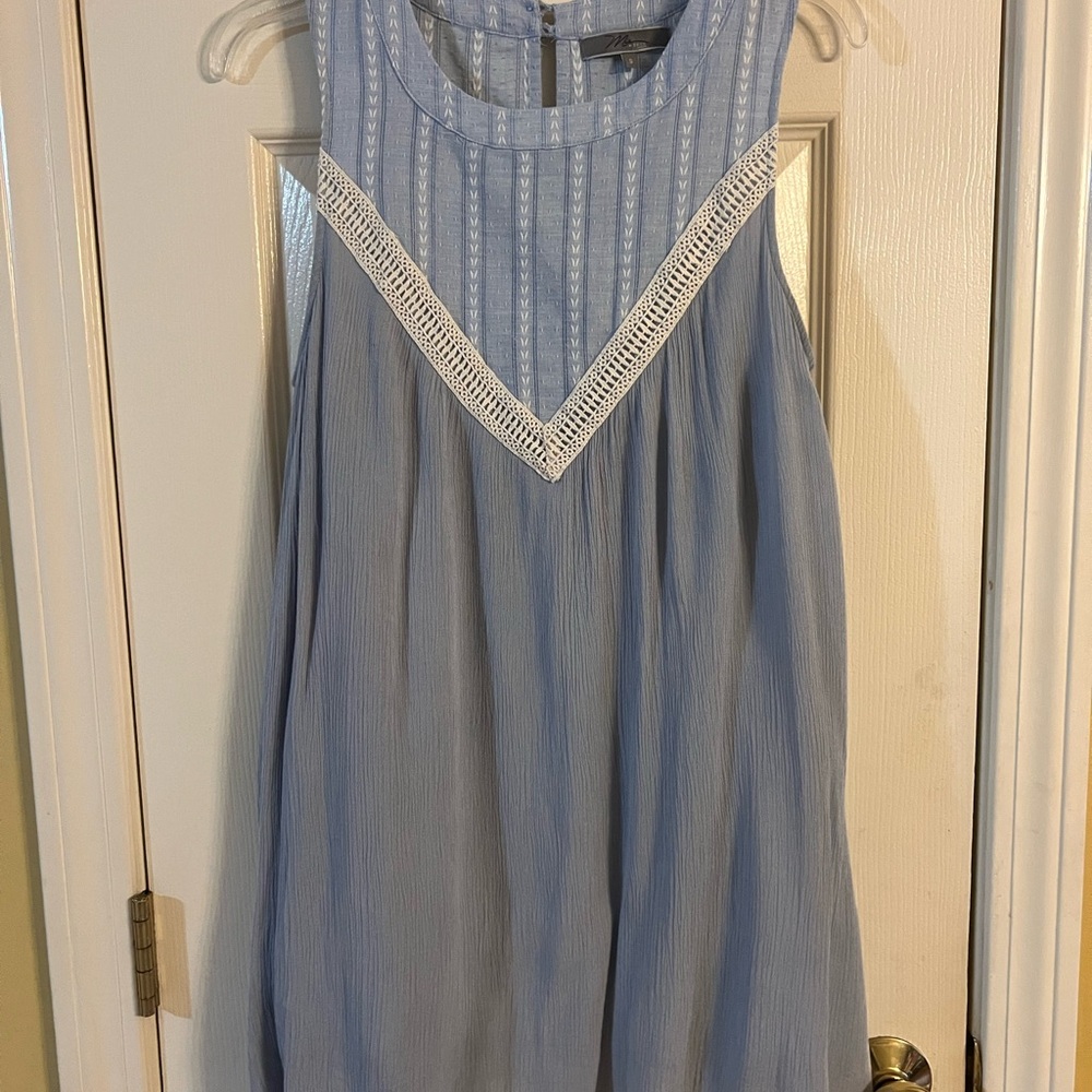 Elegant Blue Sleeveless Dress with Lace Accent